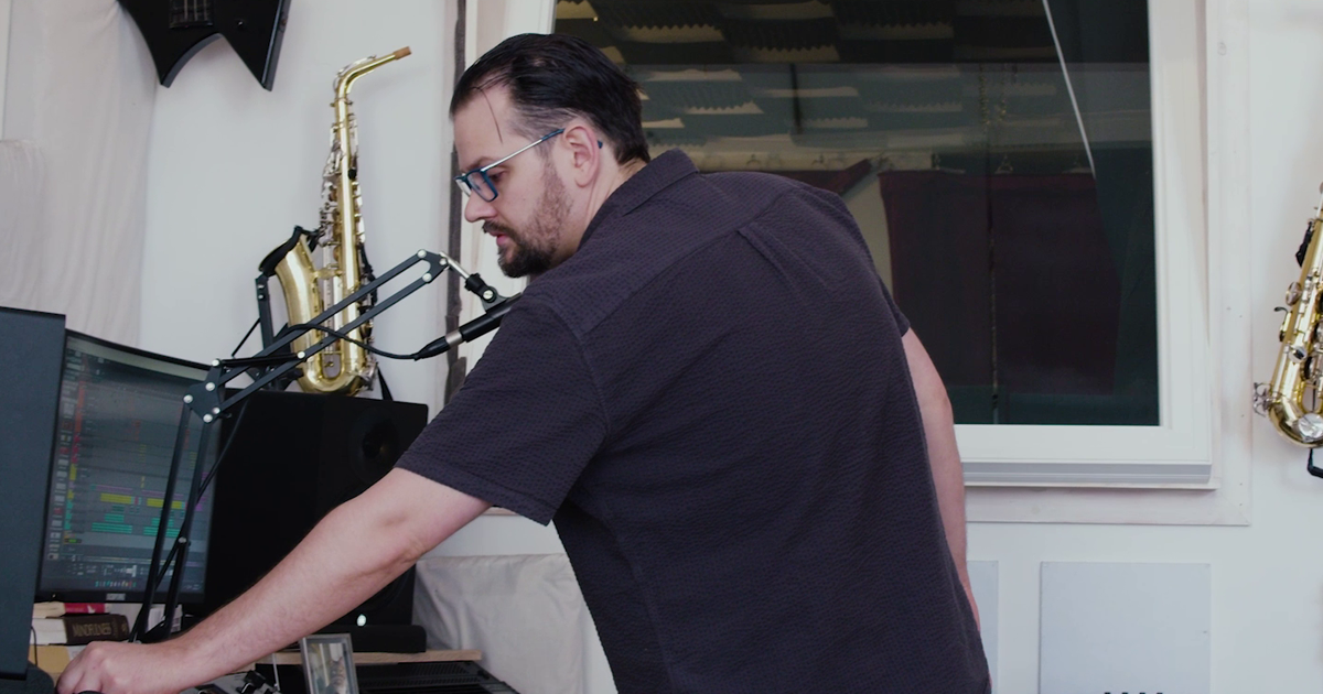 Audio Engineer In Chicago Recording Studio